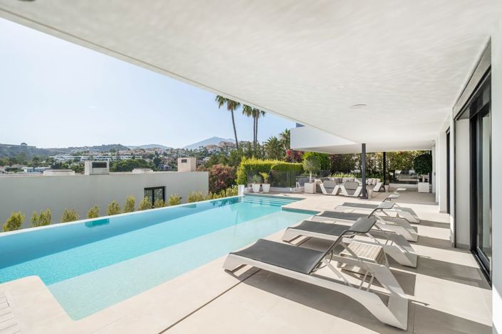 Image No.6-5 Bed Villa for sale