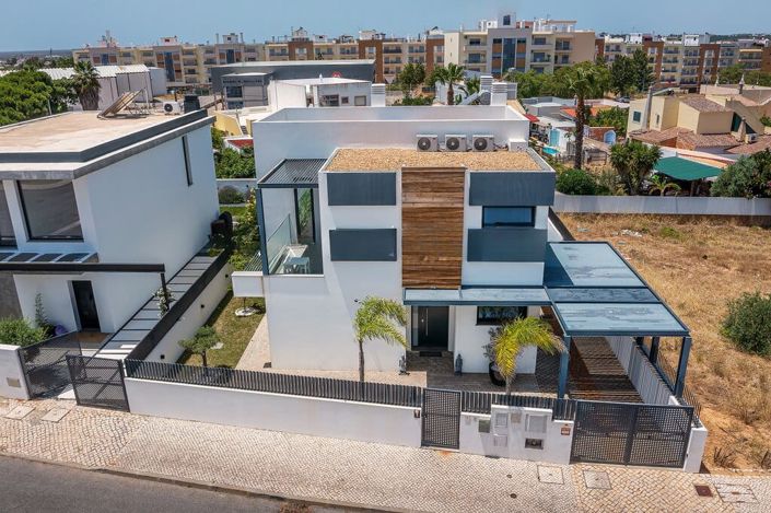 Image No.11-3 Bed Villa for sale
