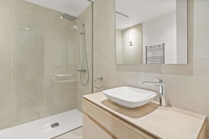 Image No.11-5 Bed Apartment for sale