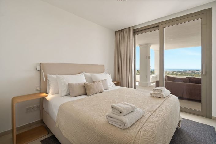 Image No.19-5 Bed Apartment for sale