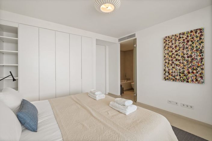Image No.22-5 Bed Apartment for sale