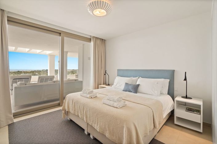 Image No.23-5 Bed Apartment for sale