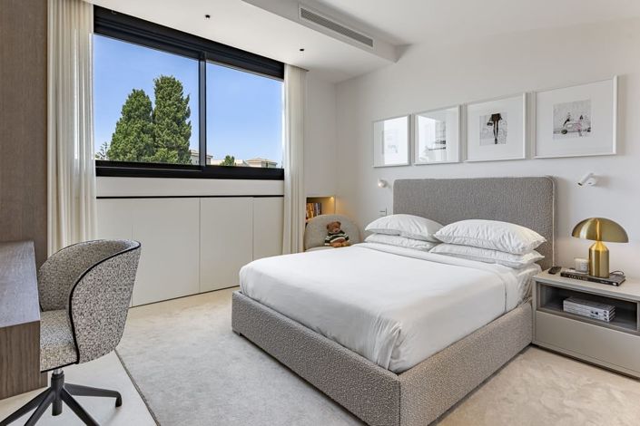 Image No.24-3 Bed Apartment for sale