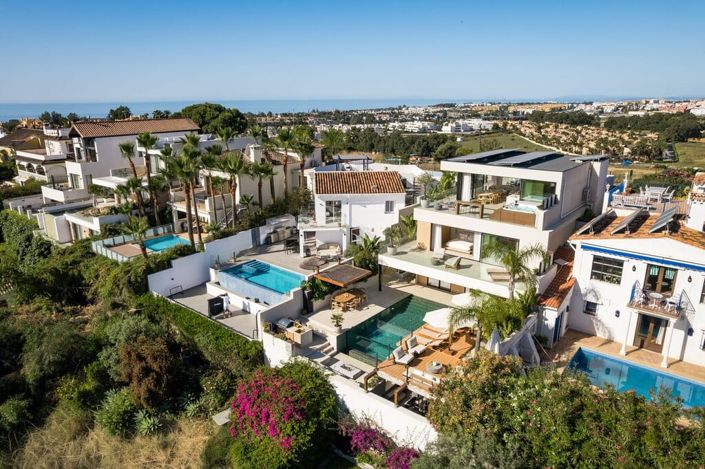 Image No.10-5 Bed Villa for sale