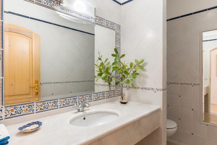 Image No.19-3 Bed Villa for sale