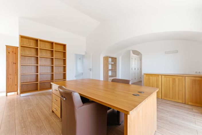 Image No.18-6 Bed Villa for sale