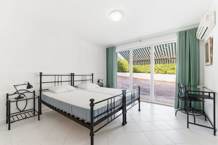 Image No.28-6 Bed Villa for sale