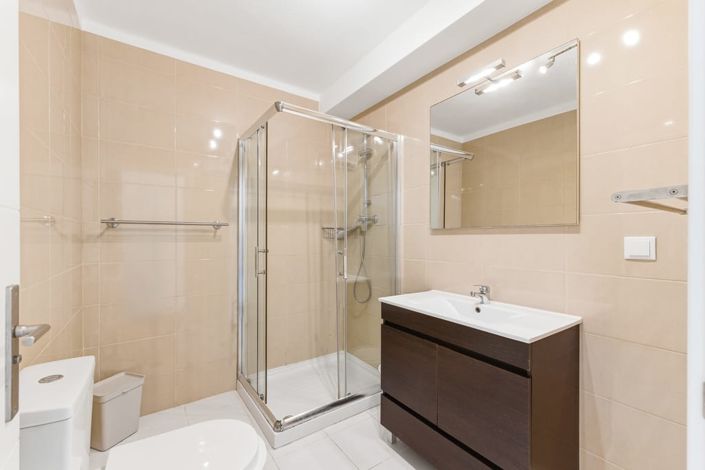 Image No.29-6 Bed Villa for sale