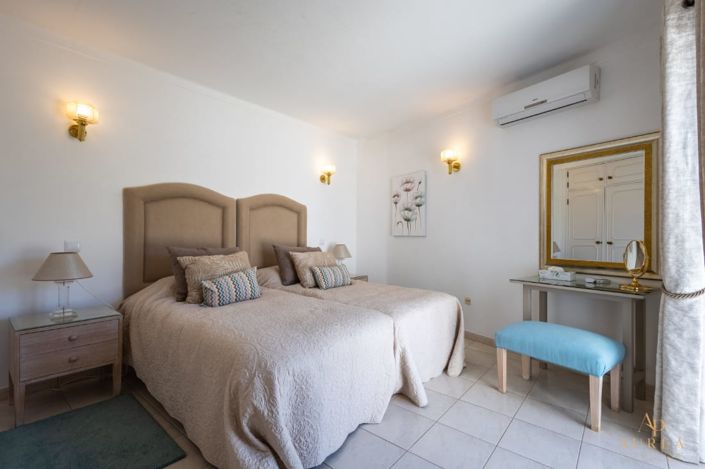 Image No.26-3 Bed Villa for sale