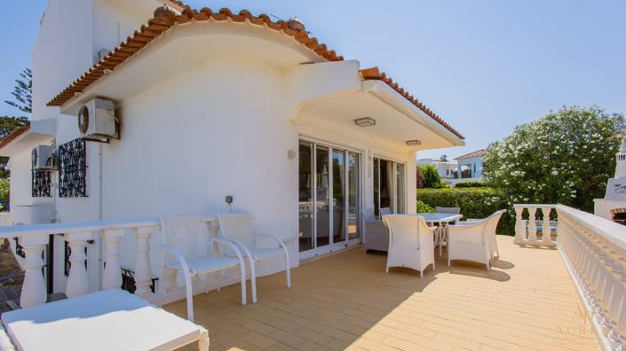 Image No.5-3 Bed Villa for sale