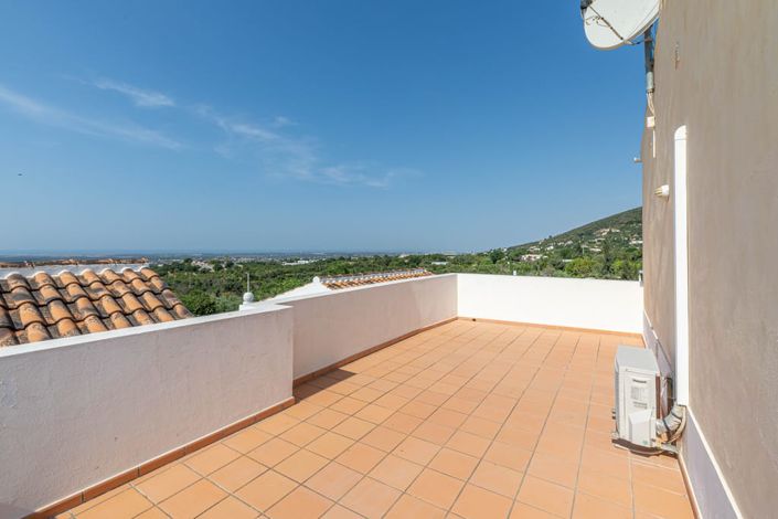 Image No.12-3 Bed Villa for sale