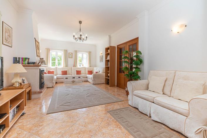 Image No.17-3 Bed Villa for sale