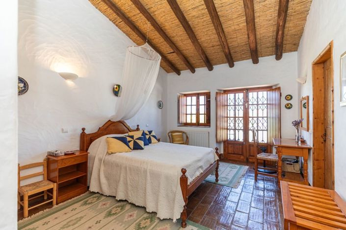Image No.18-4 Bed Villa for sale