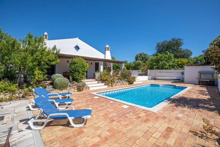 Image No.2-4 Bed Villa for sale