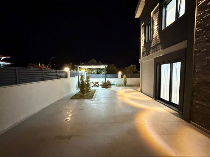 Image No.6-4 Bed Villa for sale
