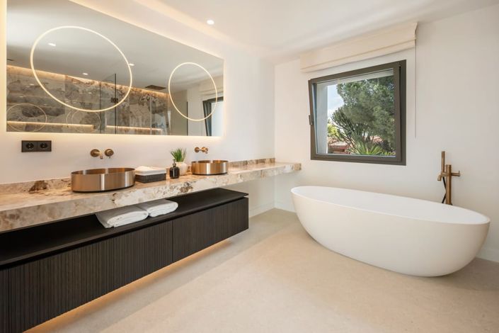 Image No.29-6 Bed Villa for sale