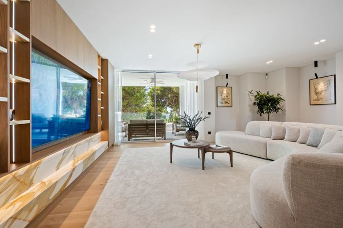 Image No.8-3 Bed Apartment for sale