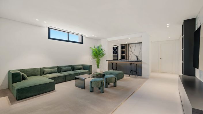 Image No.17-5 Bed Villa for sale
