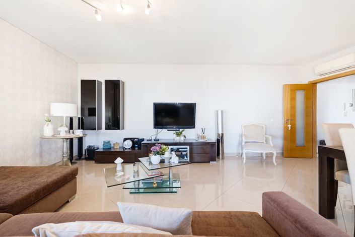 Image No.8-3 Bed Apartment for sale
