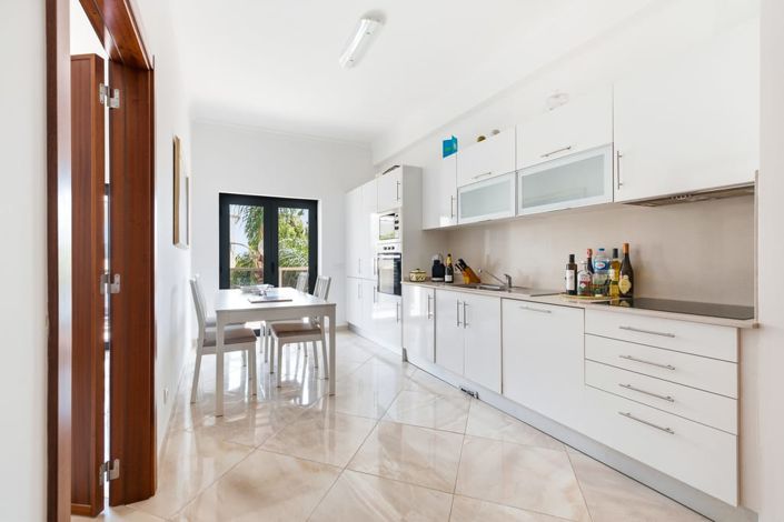 Image No.17-3 Bed Apartment for sale