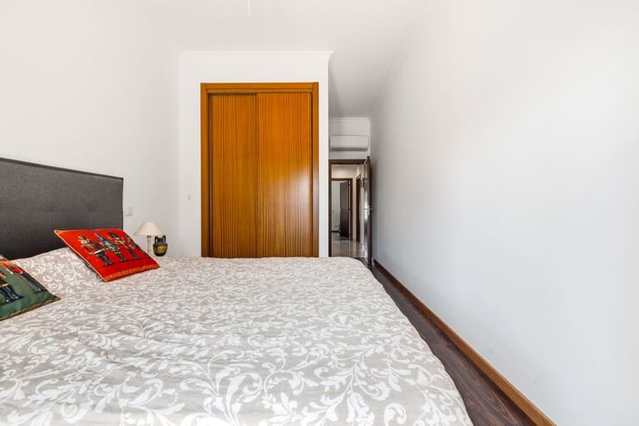 Image No.23-3 Bed Apartment for sale