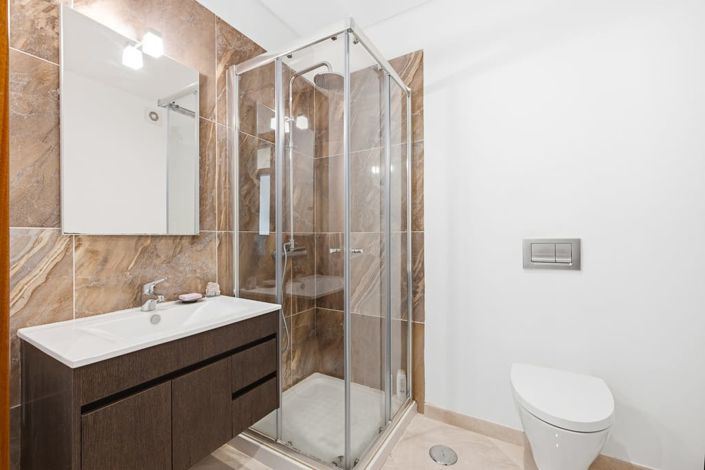 Image No.24-3 Bed Apartment for sale