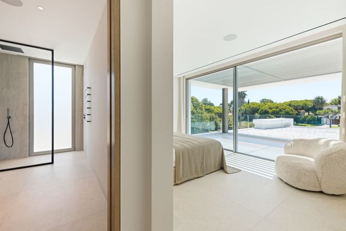 Image No.15-6 Bed Villa for sale