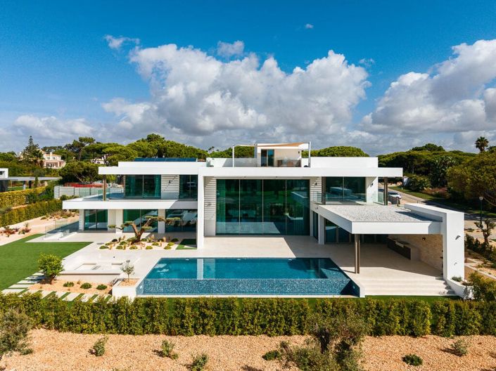 Image No.2-6 Bed Villa for sale