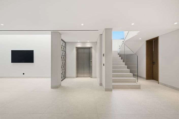 Image No.26-6 Bed Villa for sale