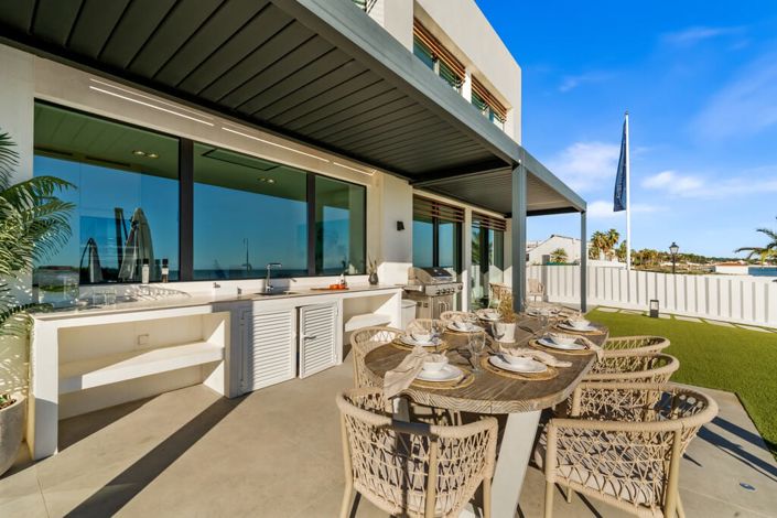 Image No.6-5 Bed Villa for sale