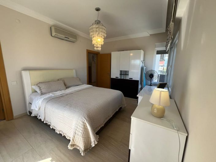 Image No.12-3 Bed Apartment for sale