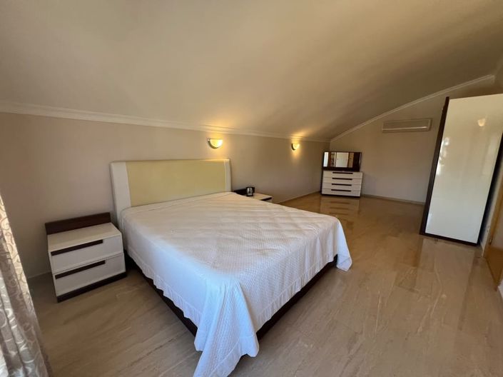 Image No.16-3 Bed Apartment for sale