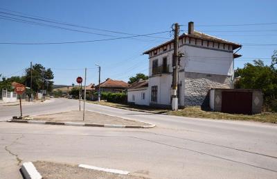 Mowlem-Bulgaria--Pay-Monthly--Tsenovo--Prize-House--1