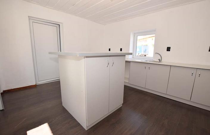 Image No.15-4 Bed House for sale