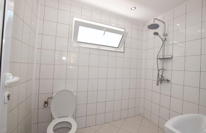 Image No.22-4 Bed House for sale