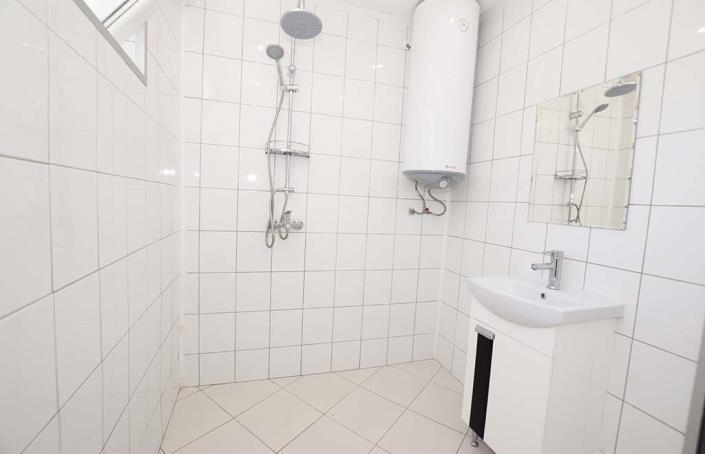 Image No.24-4 Bed House for sale