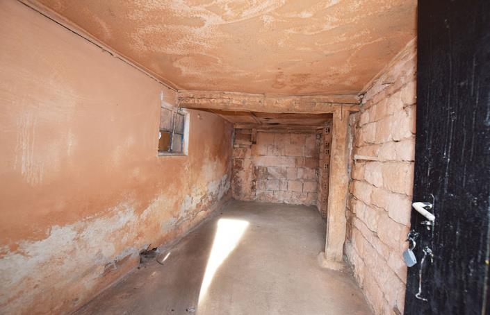 Image No.41-2 Bed House for sale