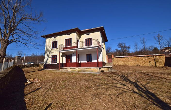 Image No.3-Maison de 3 chambres à vendre à Gabrovo