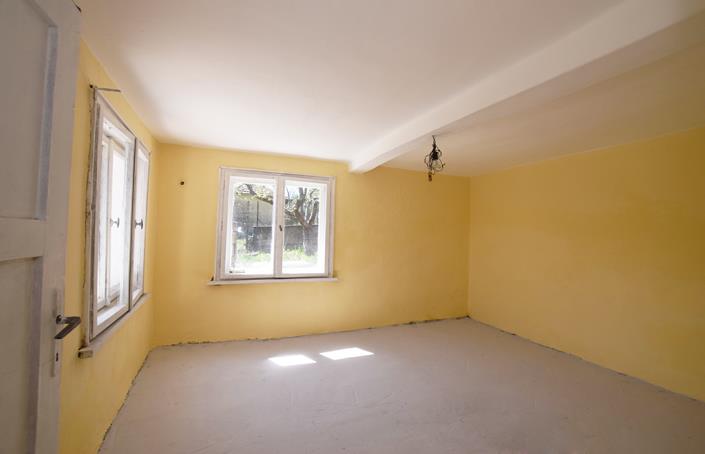 Image No.11-3 Bed House for sale