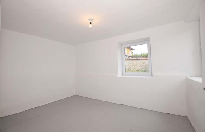 Image No.12-2 Bed House for sale