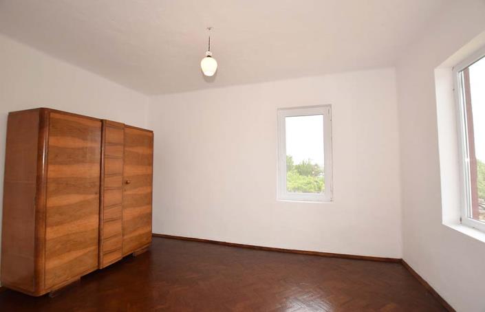 Image No.30-2 Bed House for sale