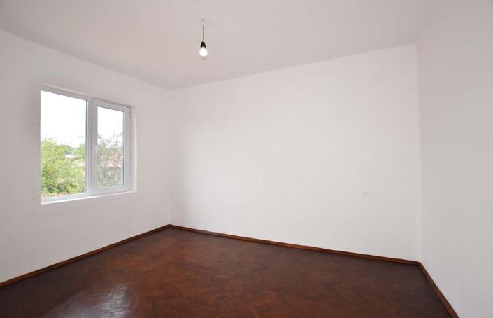 Image No.35-2 Bed House for sale