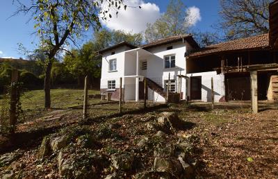 mowlem-bulgaria-pay-monthly-gorsko-kalugerovo-morning-house-1_53338086195_o