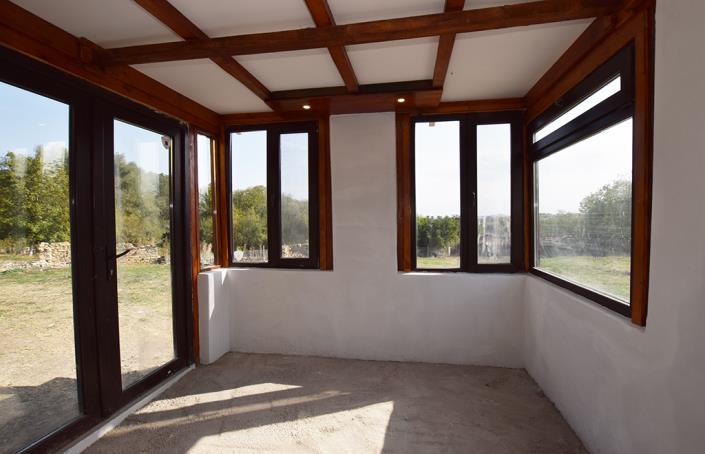 Image No.11-2 Bed House for sale