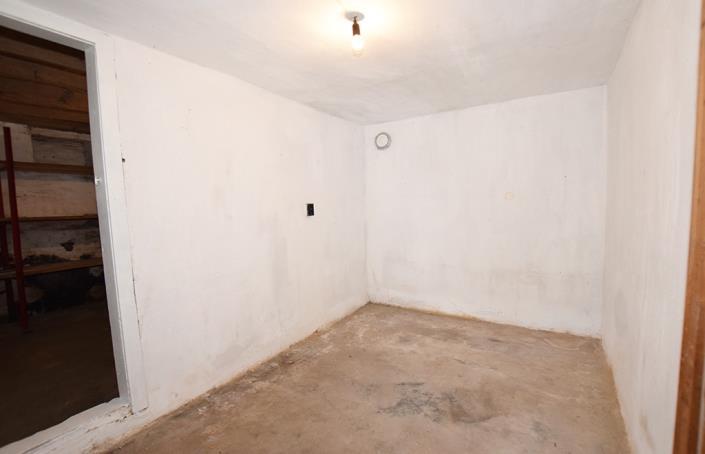 Image No.8-2 Bed House for sale