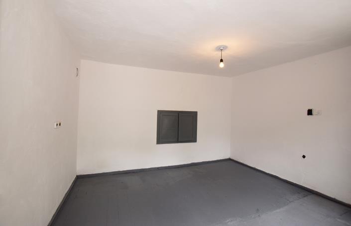 Image No.32-2 Bed House for sale