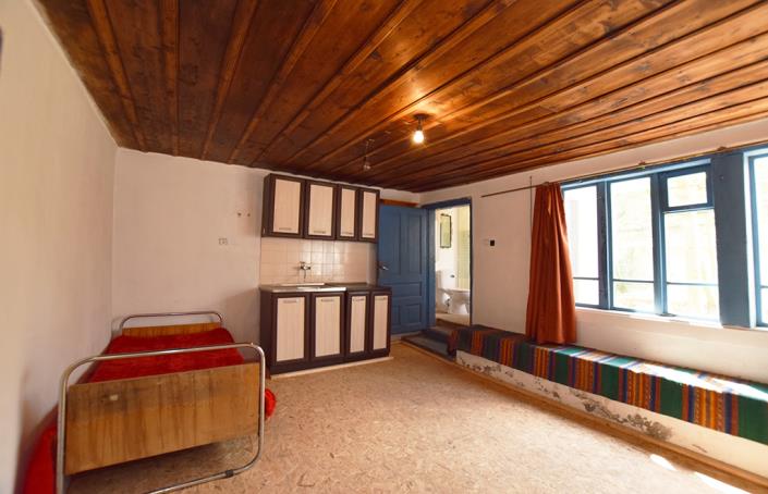 Image No.12-4 Bed House for sale