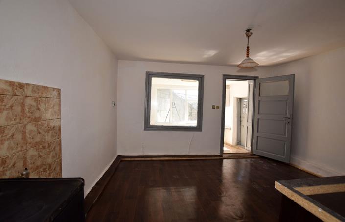 Image No.21-3 Bed House for sale