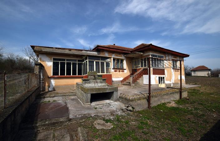 Image No.10-3 Bed House for sale