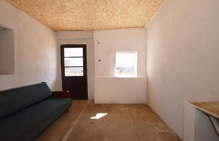 Image No.35-2 Bed House for sale